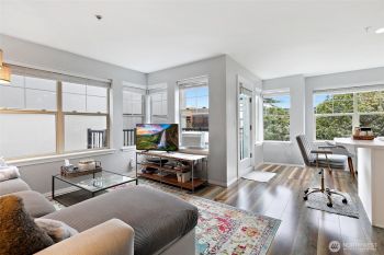 4026 Stone Way N #403, Seattle, WA 98103