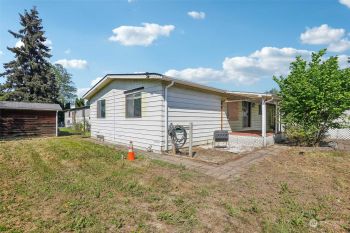 411 4th Place SW, Pacific, WA 98047