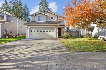 9449 Prairie Wind Street SE, Yelm, WA 98597-8629