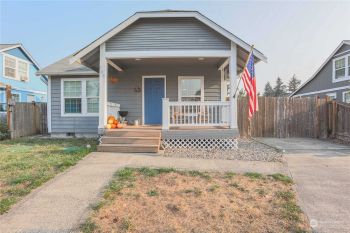 508 Van Trump Street NW, Yelm, WA 98597