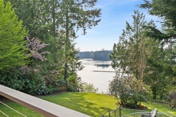 6949 Kellogg Drive NE, Olympia, WA 98516