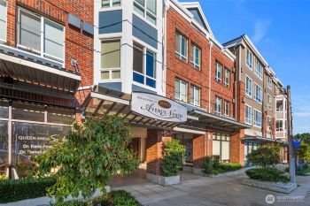 812 5th Avenue N, Seattle, WA 98109