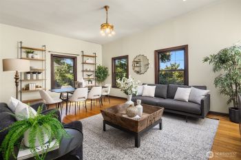 1120 17th Avenue #301, Seattle, WA 98122