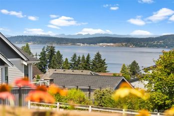 1713 Nisqually Street , Steilacoom, WA 98388