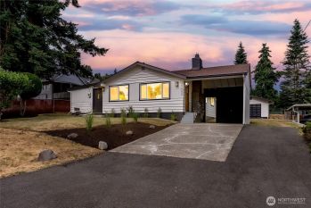 15633 47th Avenue S, Tukwila, WA 98188