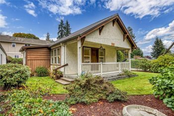 6954 NE Center Street , Suquamish, WA 98392