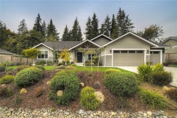 27804 McIntosh Loop NE, Kingston, WA 98346