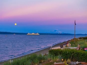 12084 NE Apple Tree Point Lane , Kingston, WA 98346