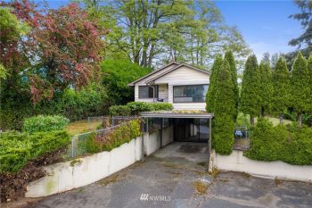 10436 10th Avenue SW, Seattle, WA 98146-1416