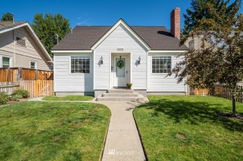 1006 W Park Street , Wenatchee, WA 98801