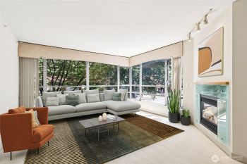 2929 1st Avenue #205, Seattle, WA 98121