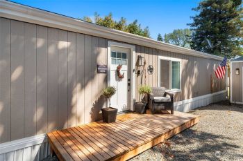 10422 18th Avenue S, Seattle, WA 98168