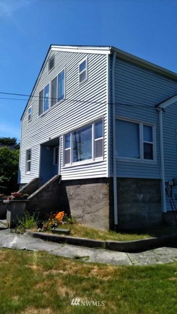 1208 10th Street , Bremerton, WA 98337
