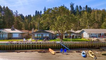 921 Port Susan Terrace Road , Camano Island, WA 98282