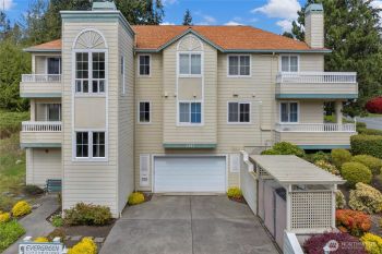 7207 210th Street SW #101, Edmonds, WA 98026