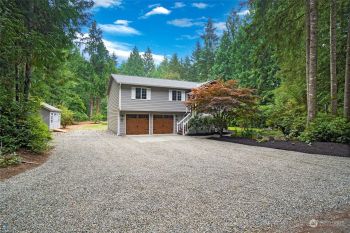 8155 NE Husky Lane , Kingston, WA 98346