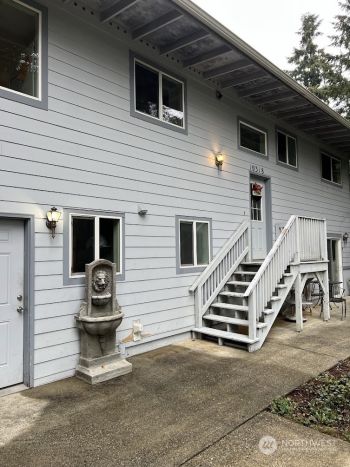 10318 Fruitland Avenue E, Puyallup, WA 98373-4067
