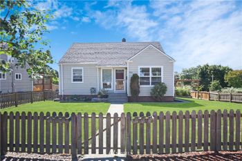 662 N Hawthorne Street , Tacoma, WA 98406