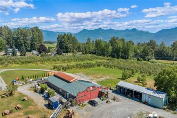 8233 Sims Rd , Sedro Woolley, WA 98284