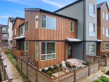 32712 Hemlock Avenue SE, Black Diamond, WA 98010