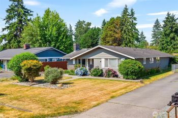 1287 Beach Avenue , Marysville, WA 98270