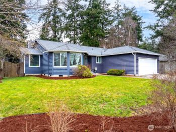443 NW Ensign Drive , Oak Harbor, WA 98277