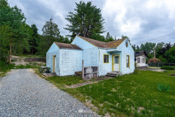 900 SE 1st Street , Winlock, WA 98596