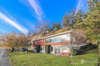 1451 Fossil Lane , Oak Harbor, WA 98277-8284