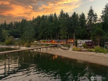 10778 NE Seaborn Road , Bainbridge Island, WA 98110