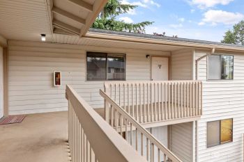 325 NE Kettle Street #208, Oak Harbor, WA 98277