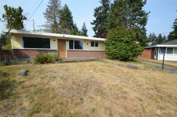 1615 N 196th Place , Shoreline, WA 98133