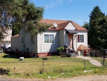 3744 W F Street , Bremerton, WA 98312