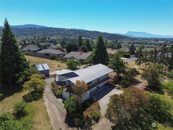 1032 W Sequim Bay Road , Sequim, WA 98382