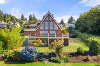 14 Stillaguamish Avenue , Camano Island, WA 98282