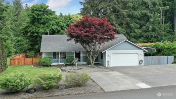 8333 Lake Forest Drive SE, Olympia, WA 98503