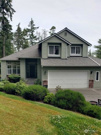 1105 Island Boulevard , Fox Island, WA 98333