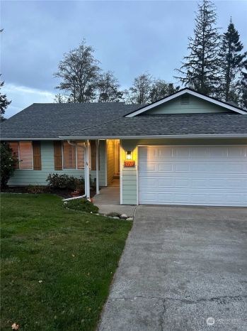 1970 Buckthorn , Oak Harbor, WA 98277