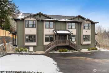 116 Orchard Avenue S #ABCD, Eatonville, WA 98328