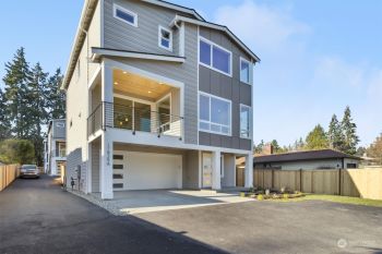 17825 Wallingford Avenue N #C, Shoreline, WA 98133