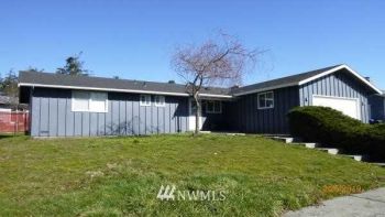 950 NW Illahee Drive , Oak Harbor, WA 98277