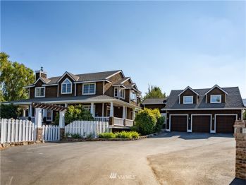 1907 North Road , Wenatchee, WA 98801