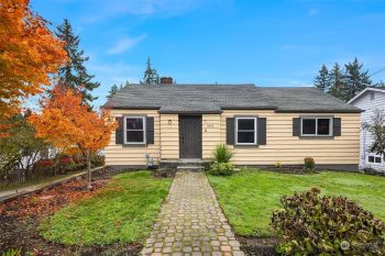 20312 Greenwood Avenue N, Shoreline, WA 98133