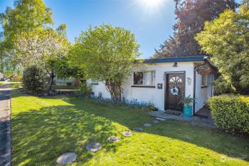 1220 N Pine Street , Tacoma, WA 98406