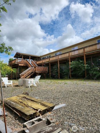 211 Shoreline Drive , Toledo, WA 98591
