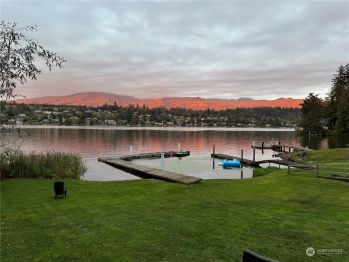 18421 W Big Lake Blvd , Mount Vernon, WA 98274