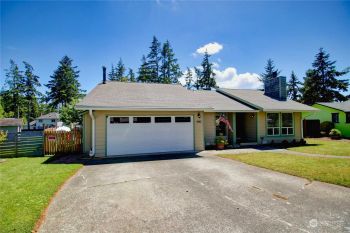 985 SW Kingma Court , Oak Harbor, WA 98277