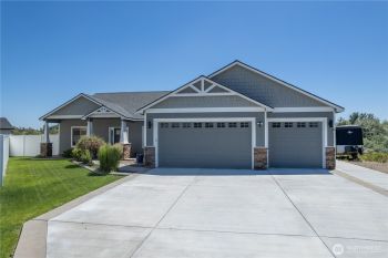 550 N Sparrow Lane , Moses Lake, WA 98837
