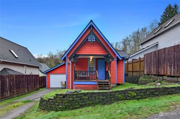 6517 NE Pear Street , Suquamish, WA 98392
