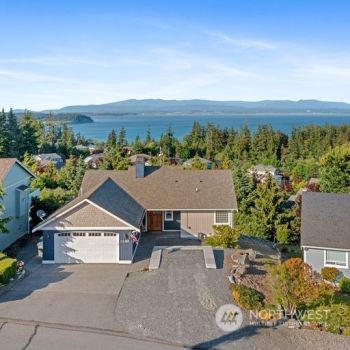 1133 Rolling Drive , Camano Island, WA 98282
