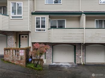 19523 Aurora Avenue N #4, Shoreline, WA 98133